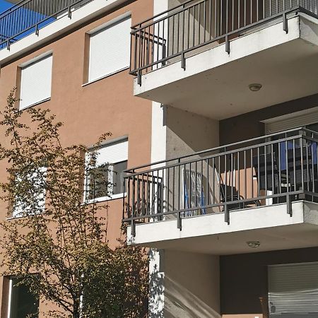 Vivi Wellness Apartman Lägenhet Siófok Exteriör bild