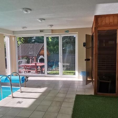 Vivi Wellness Apartman Lägenhet Siófok Exteriör bild