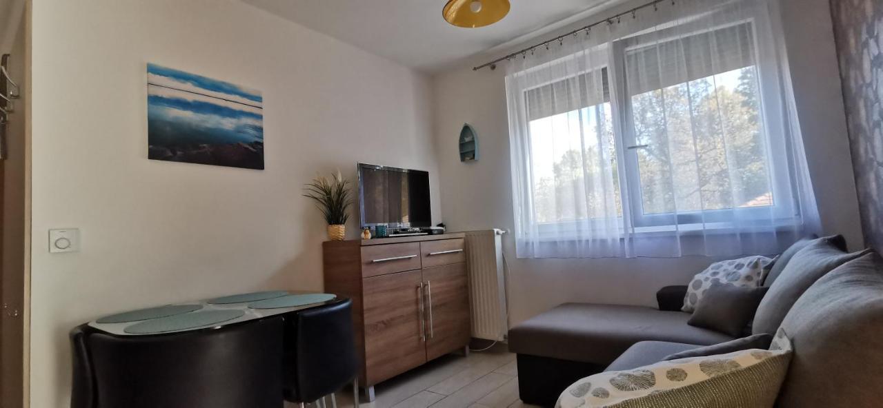 Vivi Wellness Apartman Lägenhet Siófok Exteriör bild