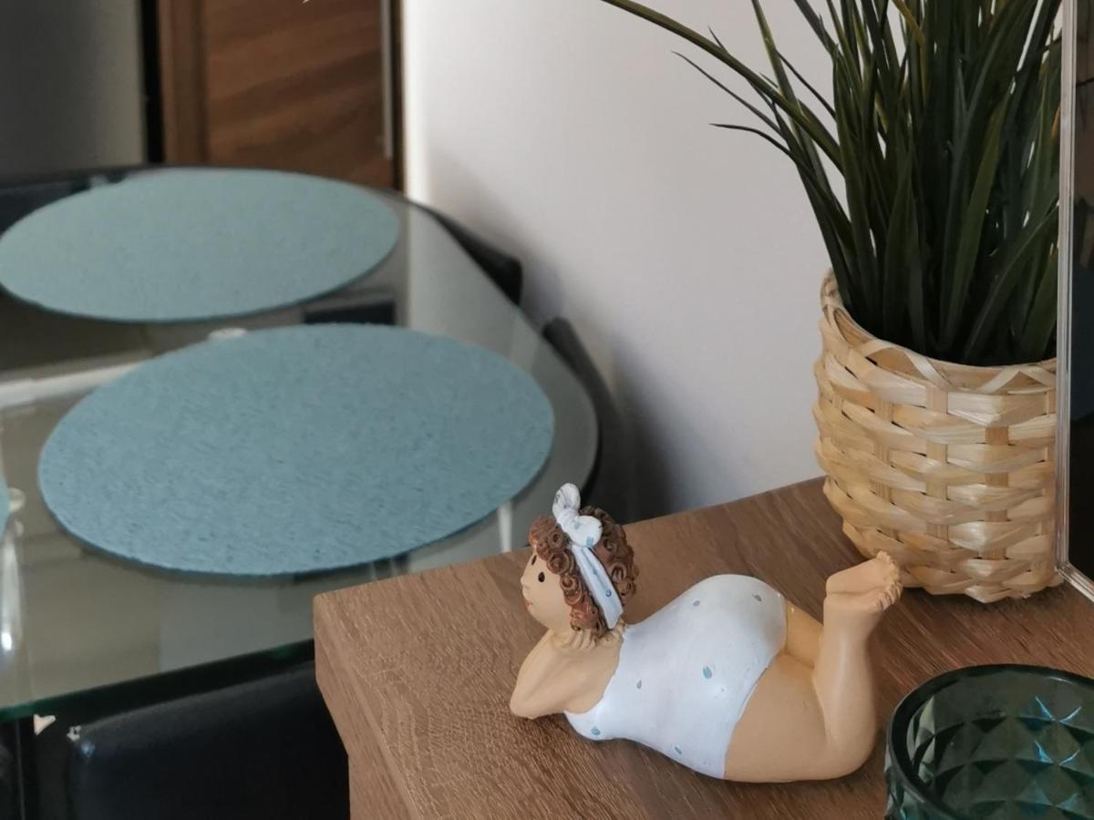Vivi Wellness Apartman Lägenhet Siófok Exteriör bild