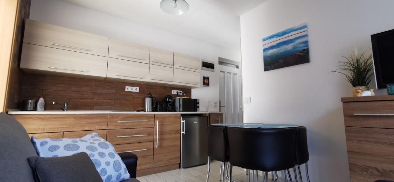 Vivi Wellness Apartman Lägenhet Siófok Exteriör bild